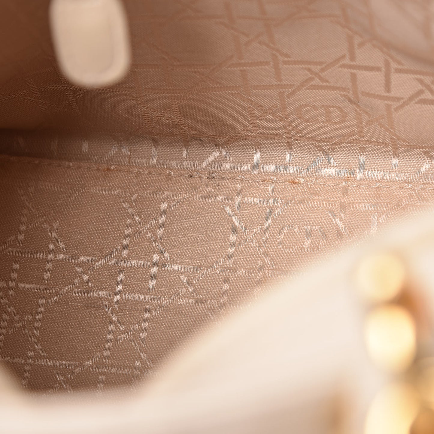 Lambskin Cannage Medium Lady Dior Light Beige