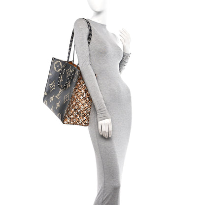 Louis Vuitton Monogram Giant Jungle Onthego GM Black 2 of 9