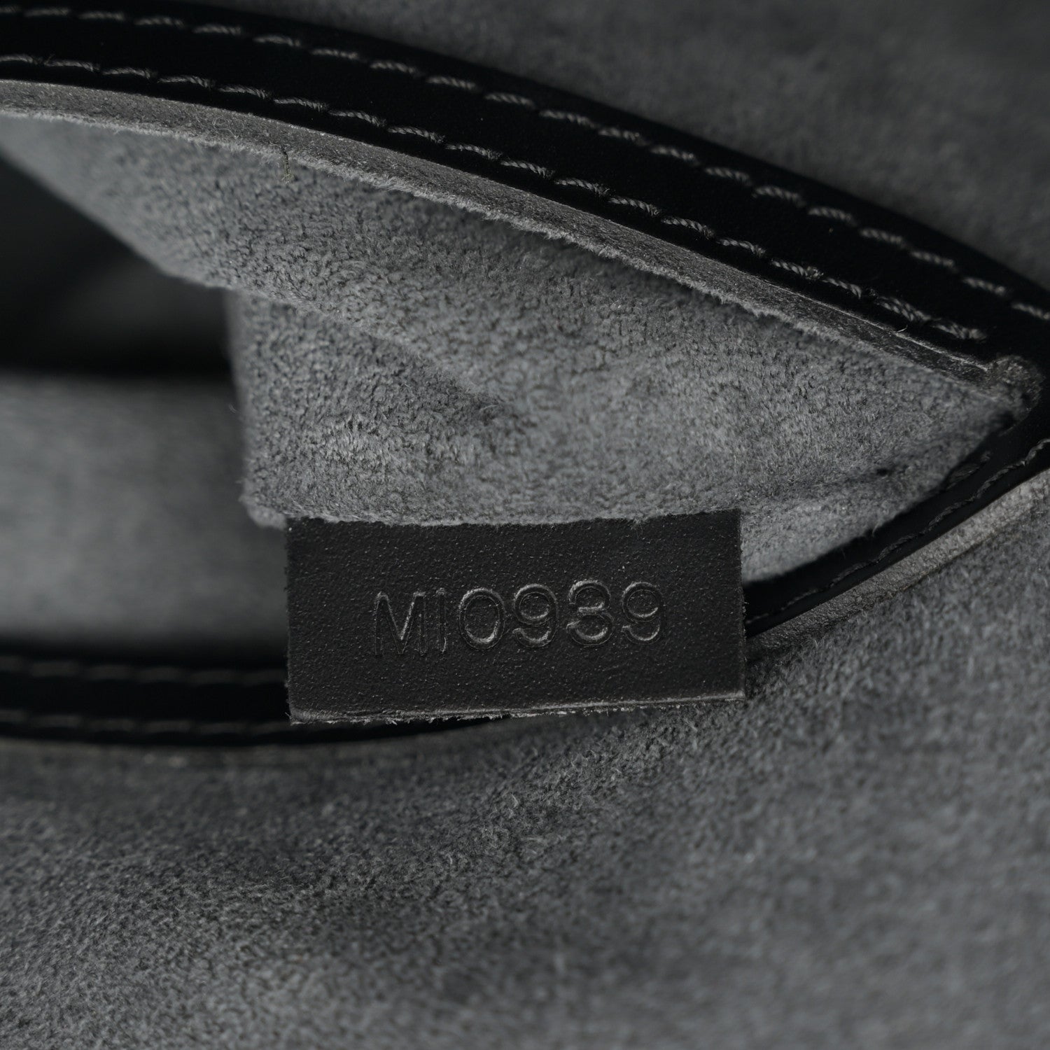 Louis Vuitton Epi Alma PM Black 7 of 10