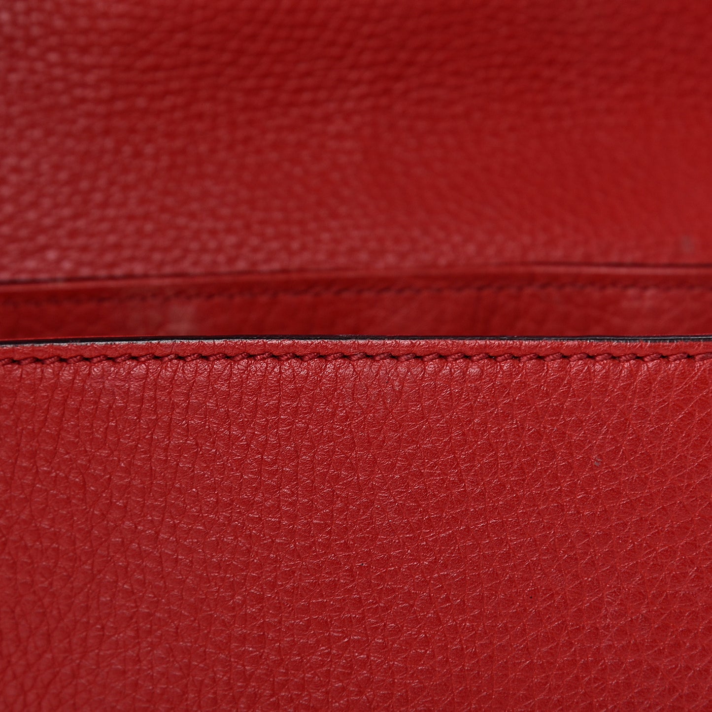 Pebbled Calfskin Medium Soho Flap Crossbody Tabasco Red
