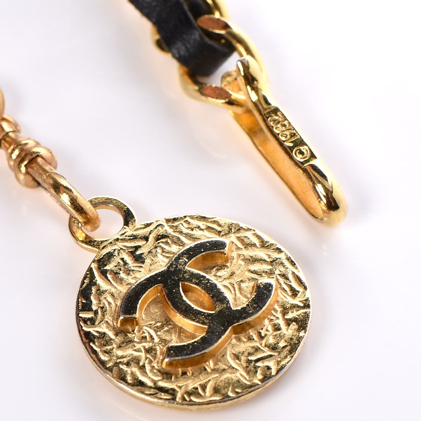 Lambskin Chain CC Medallion Belt Black Gold