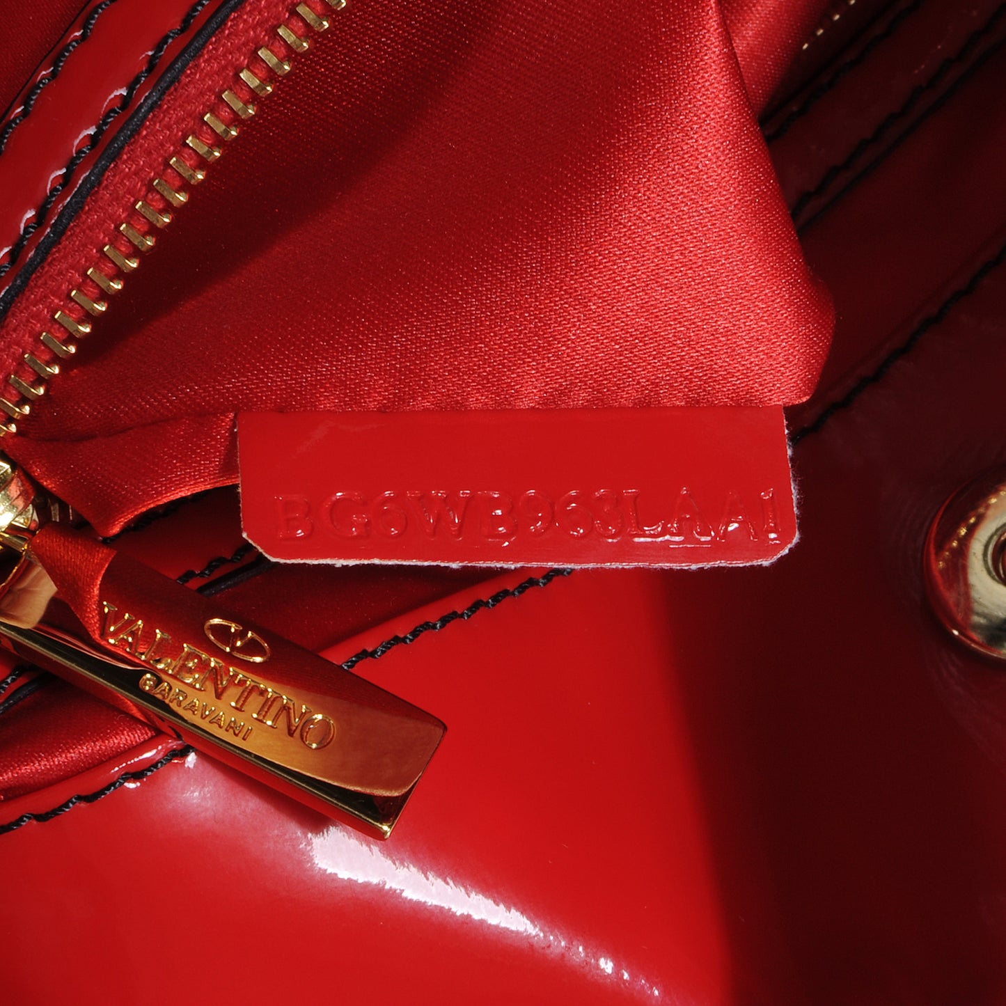 Patent Lacca Medium Nuage Hobo Rosso Valentino