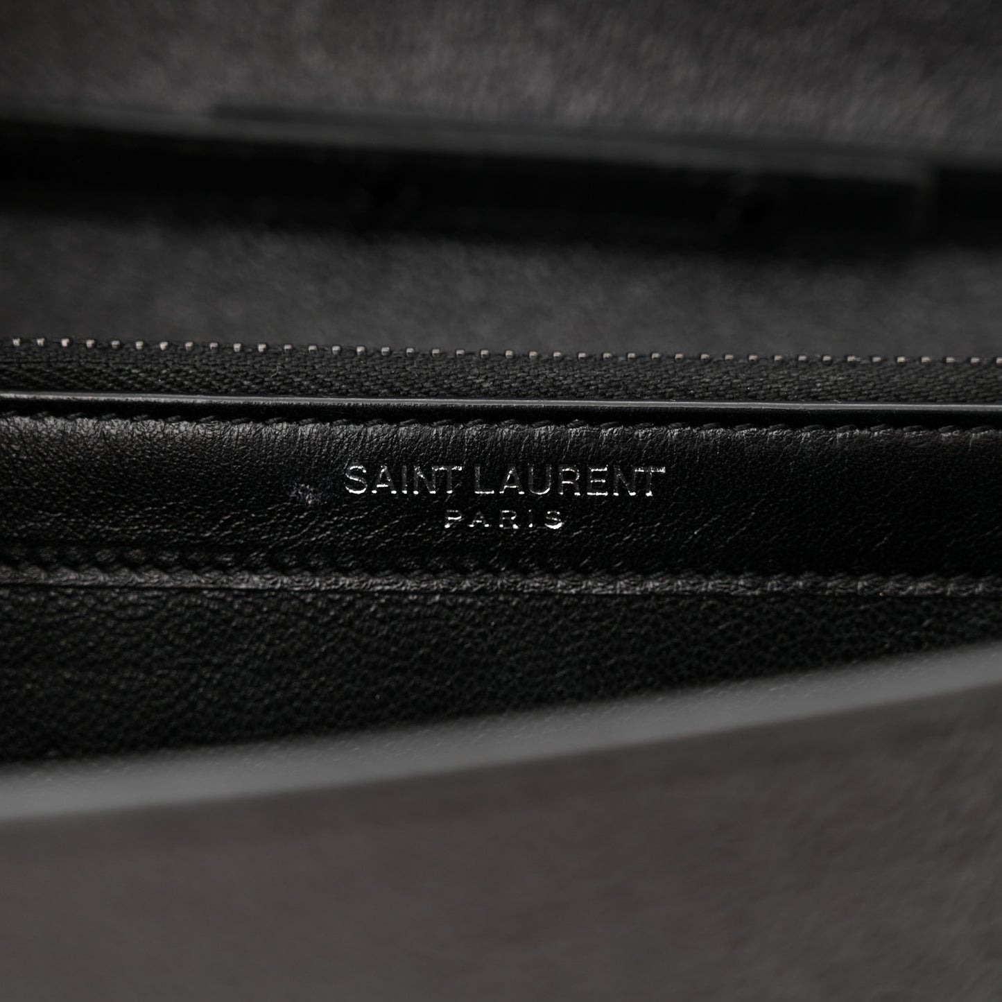 Grain De Poudre Monogram Chain Wallet Black