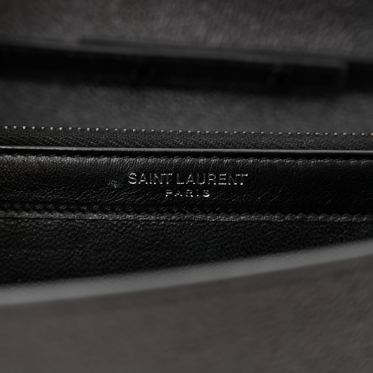 Saint Laurent Grain De Poudre Monogram Chain Wallet Black 6 of 13