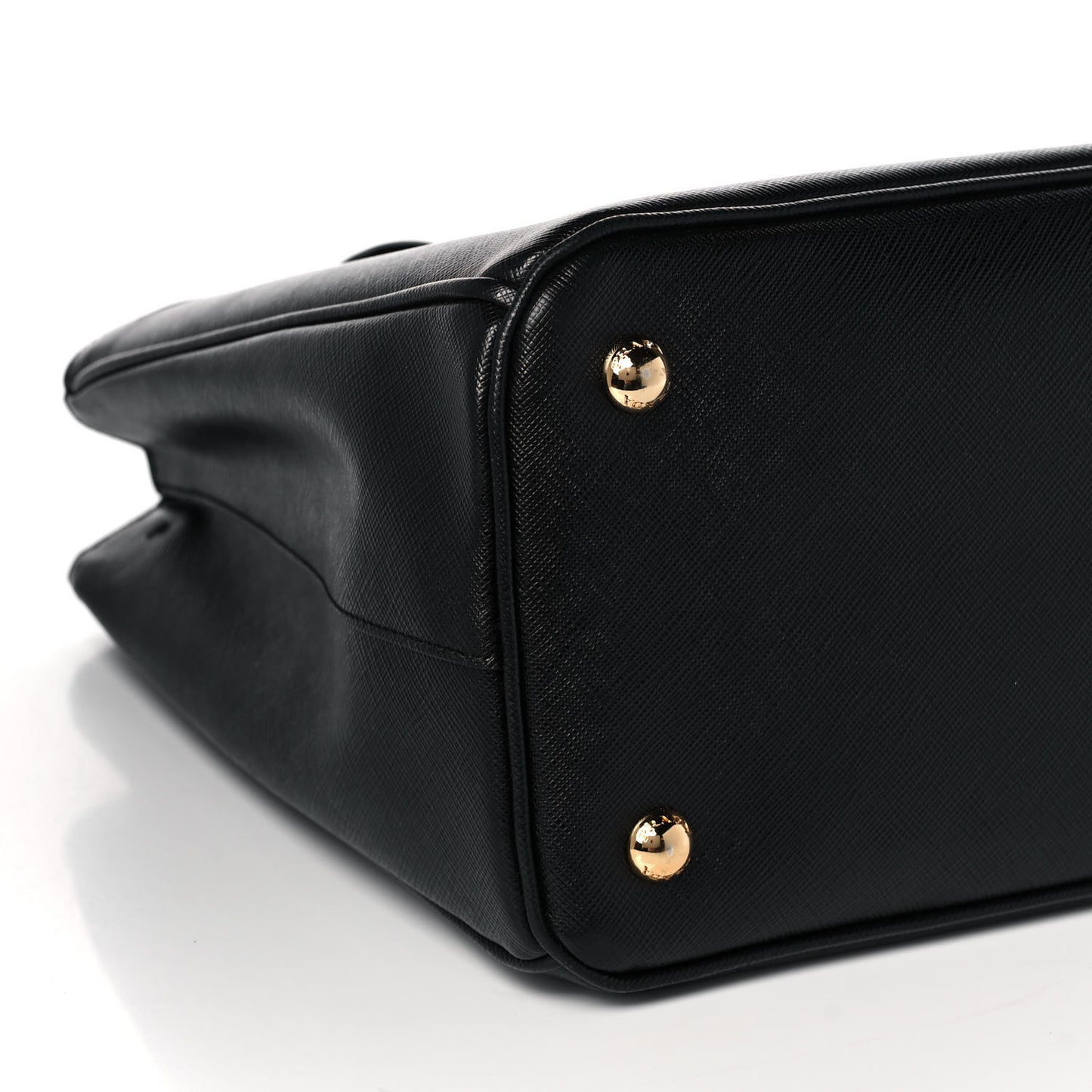 Saffiano Lux Medium Tote Black