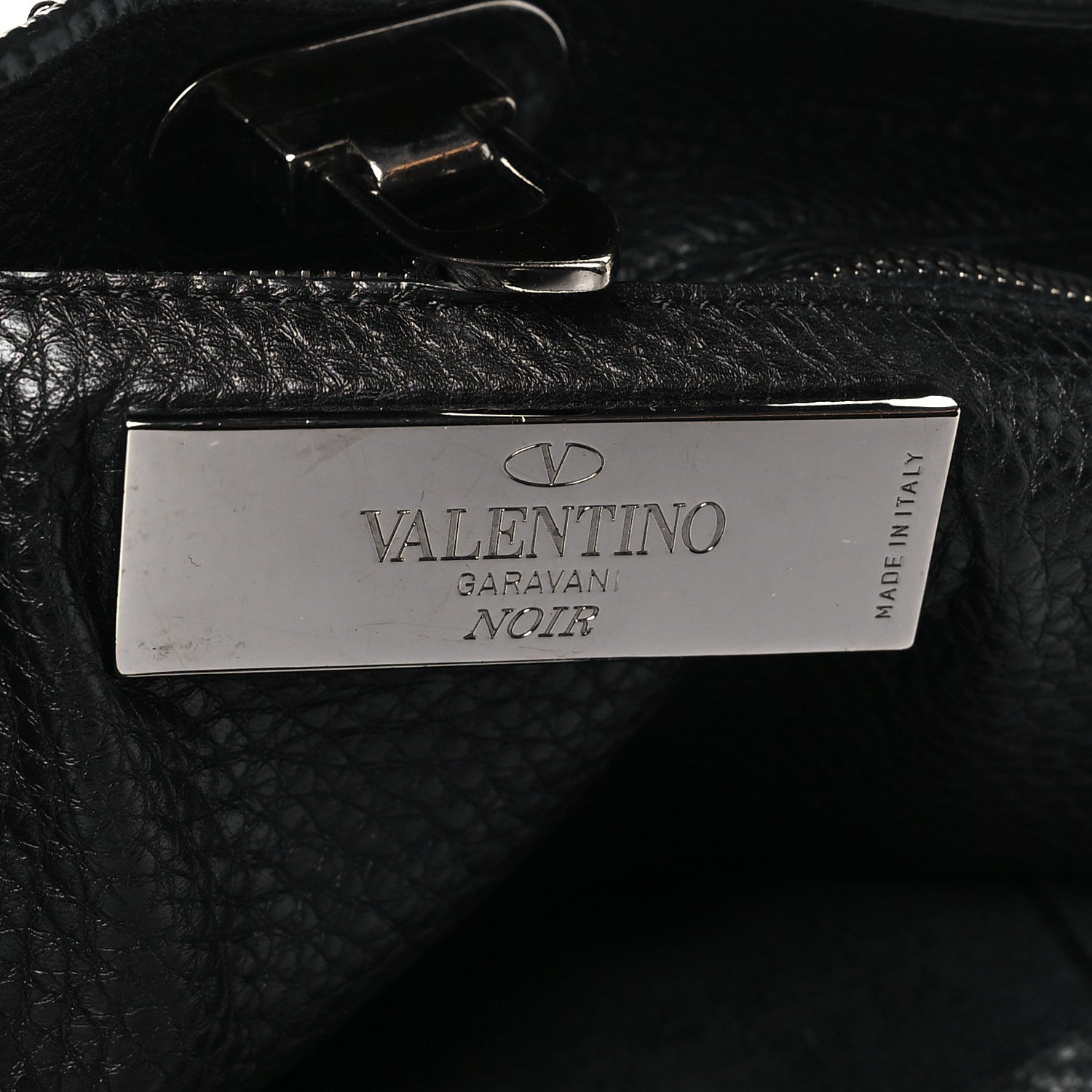 Valentino Garavani Grained Calfskin Onyx Medium Rockstud Rolling Tote Black 6 of 12
