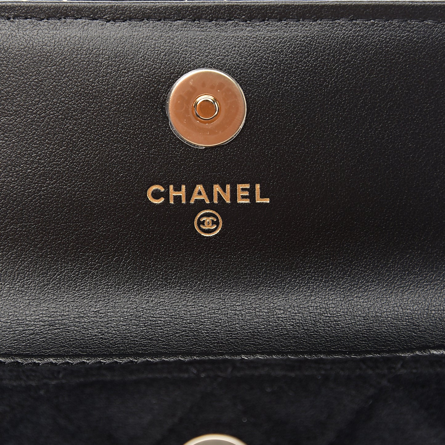 Velvet Quilted Pearl Crush Clutch With Chain Black