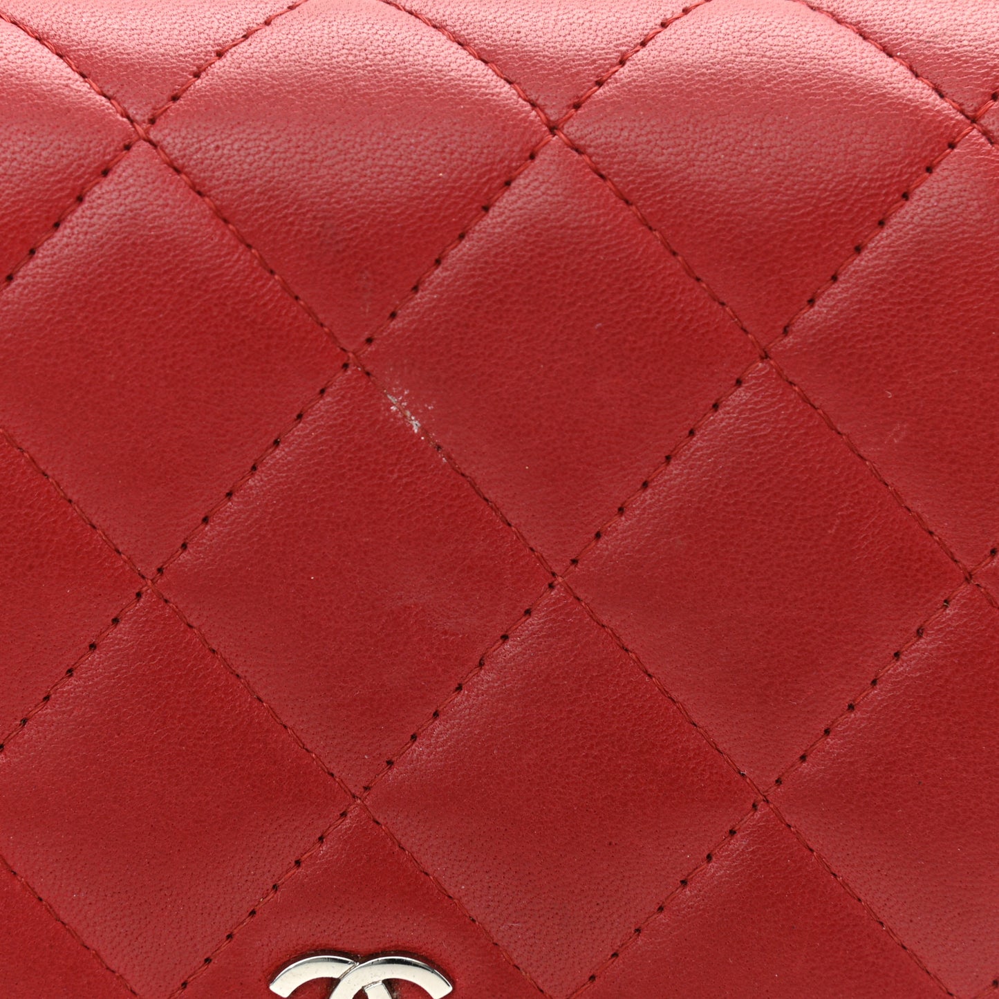 Lambskin Quilted Wallet On Chain WOC Red