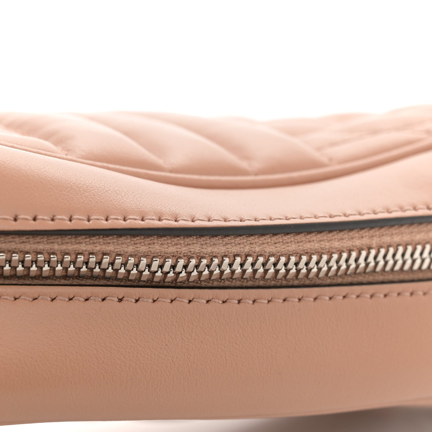 Calfskin Matelasse Aria Small GG Marmont Chain Shoulder Bag Camelia