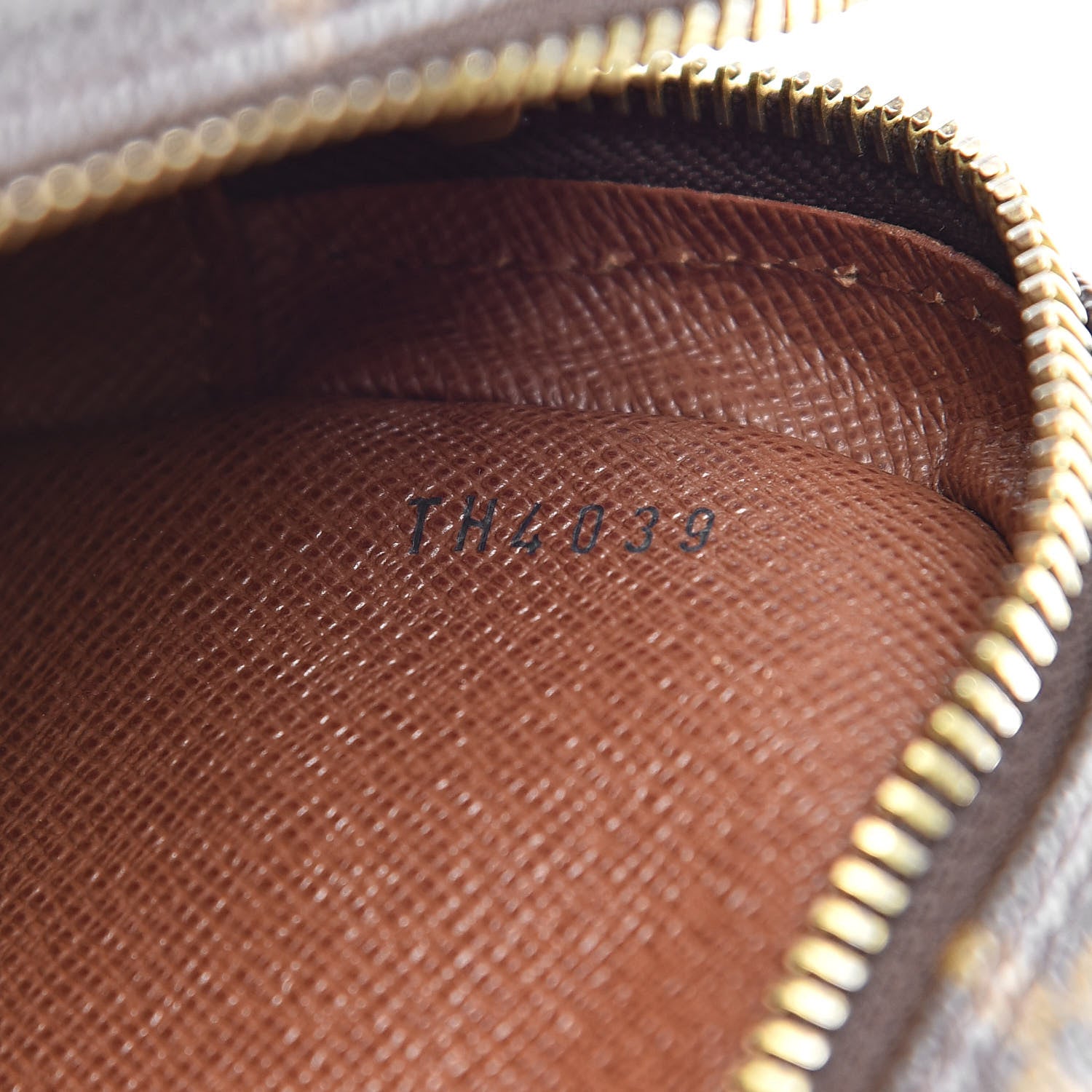Louis Vuitton Monogram Danube 21 7 of 11