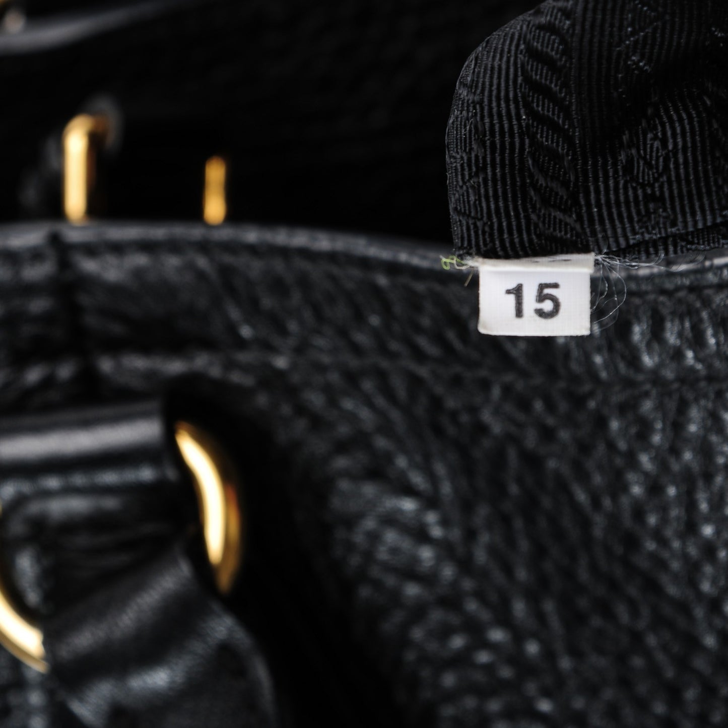 Vitello Daino Tote Nero Black