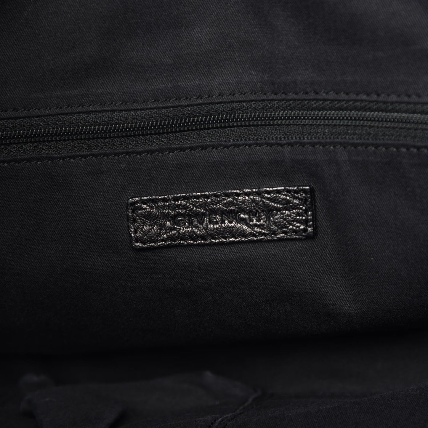 Pebbled Sheepskin Medium Nightingale Black