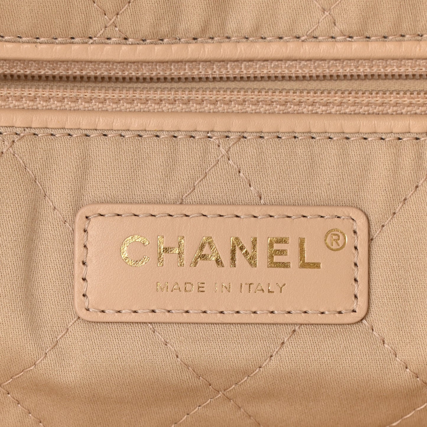 Calfskin Quilted Chanel 22 White