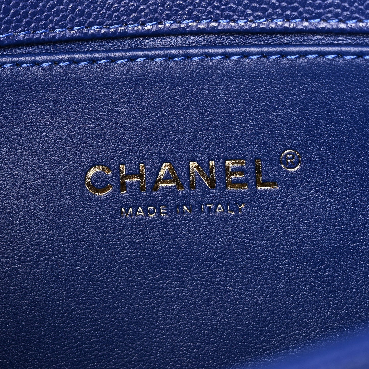 Caviar Quilted Medium Boy Flap Blue
