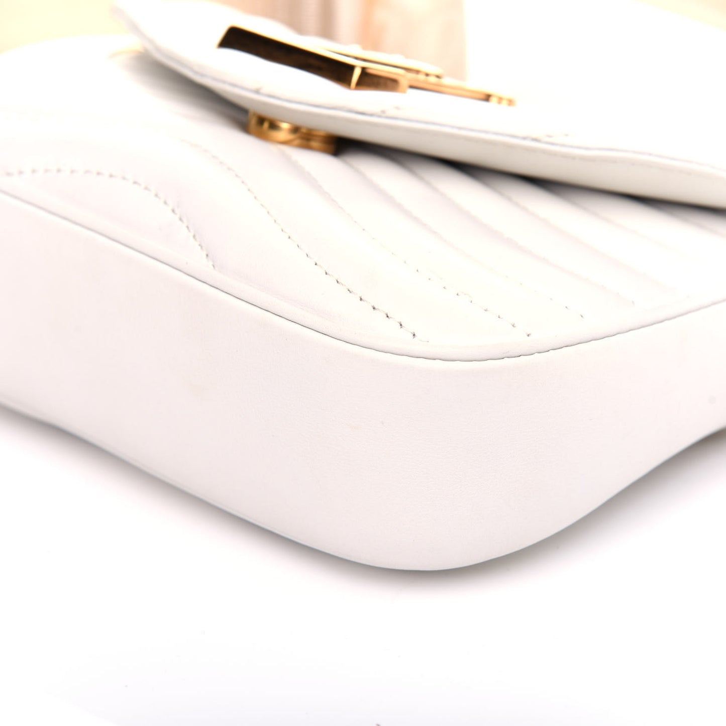 Calfskin New Wave Multi Pochette Snow