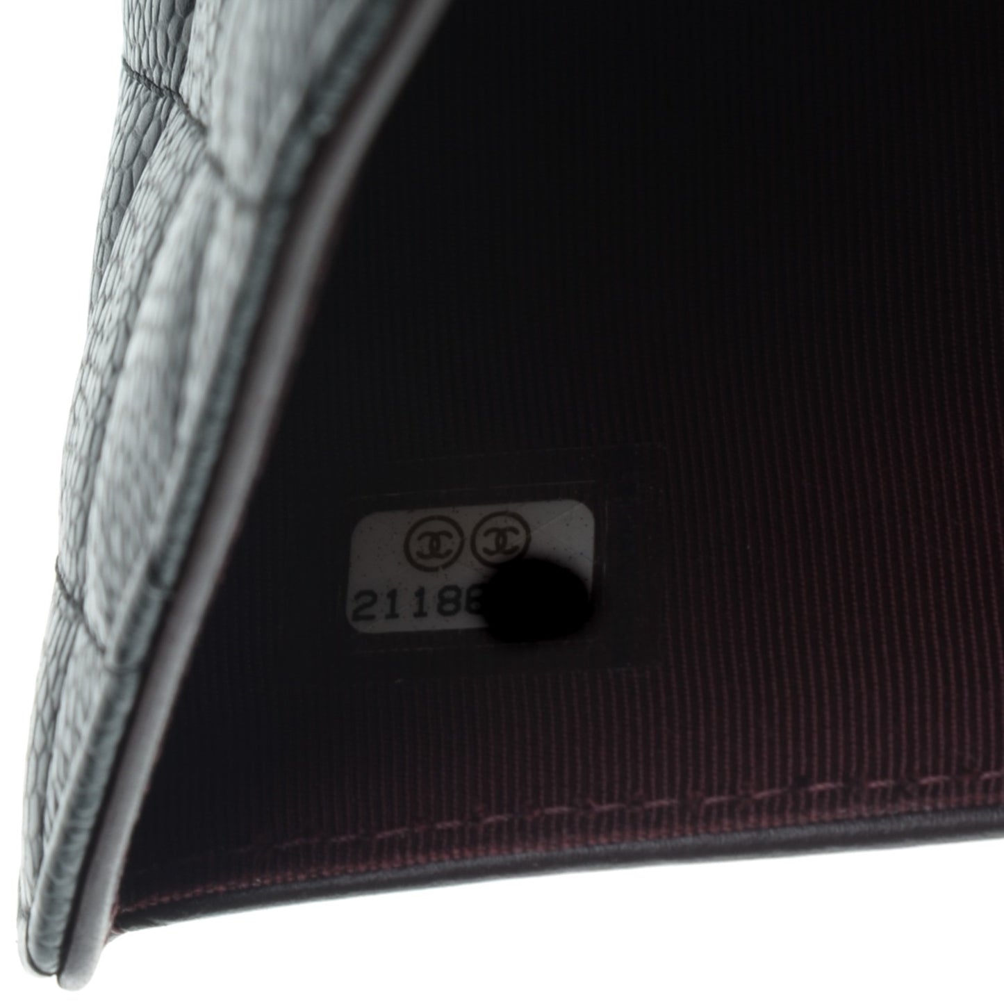 Caviar Quilted Yen Wallet Black