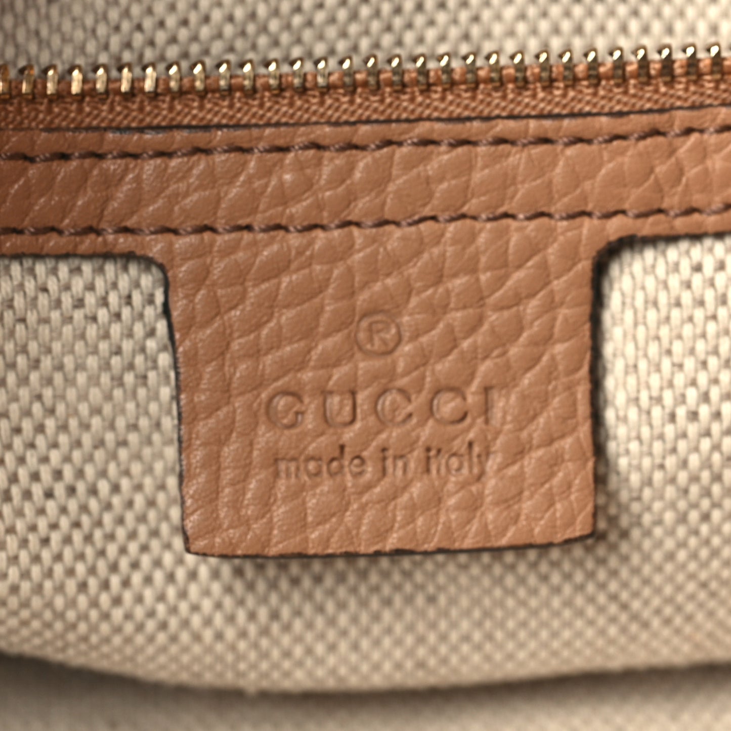 Pebbled Calfskin Large Soho Hobo Camelia