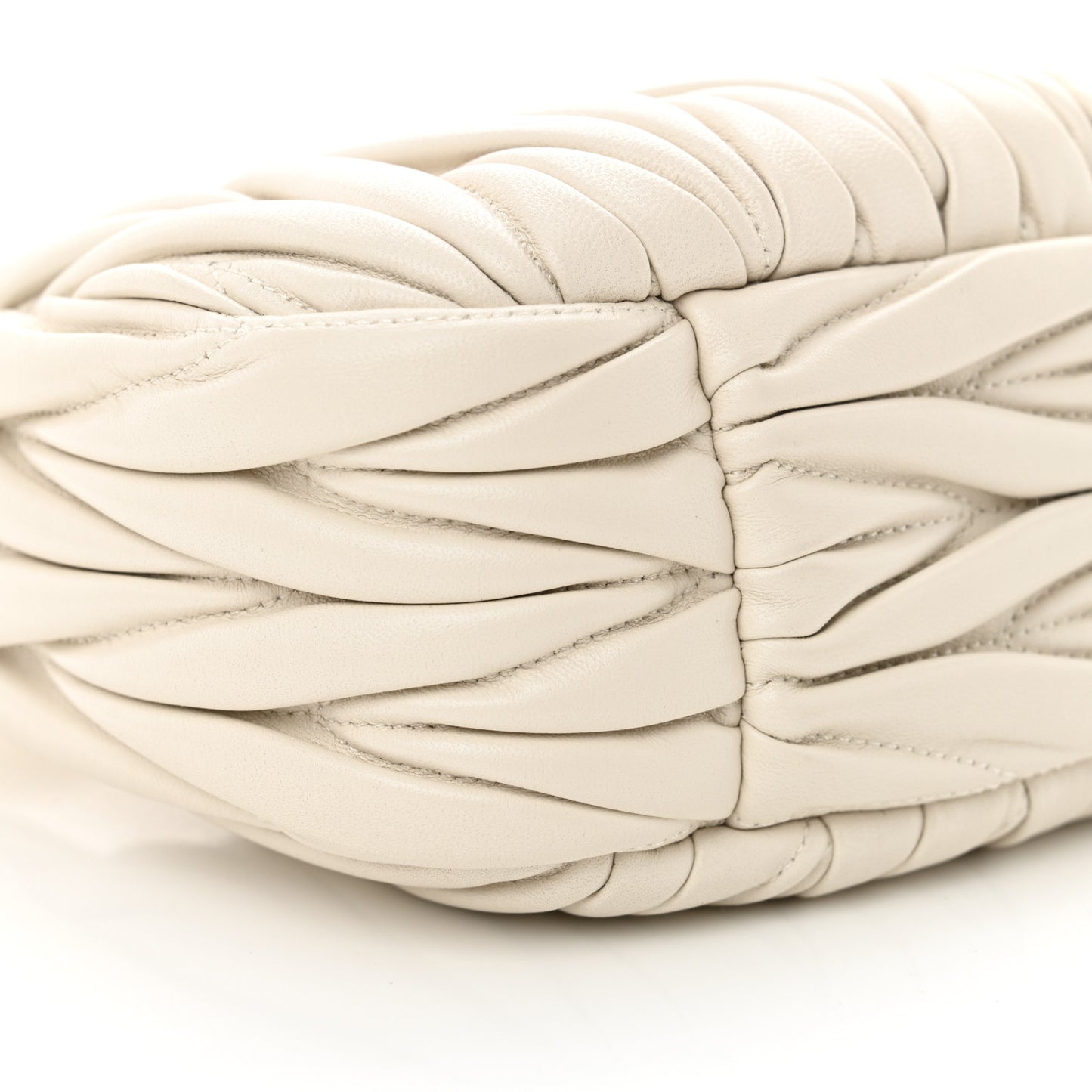 Nappa Matelasse Small Wander Hobo White