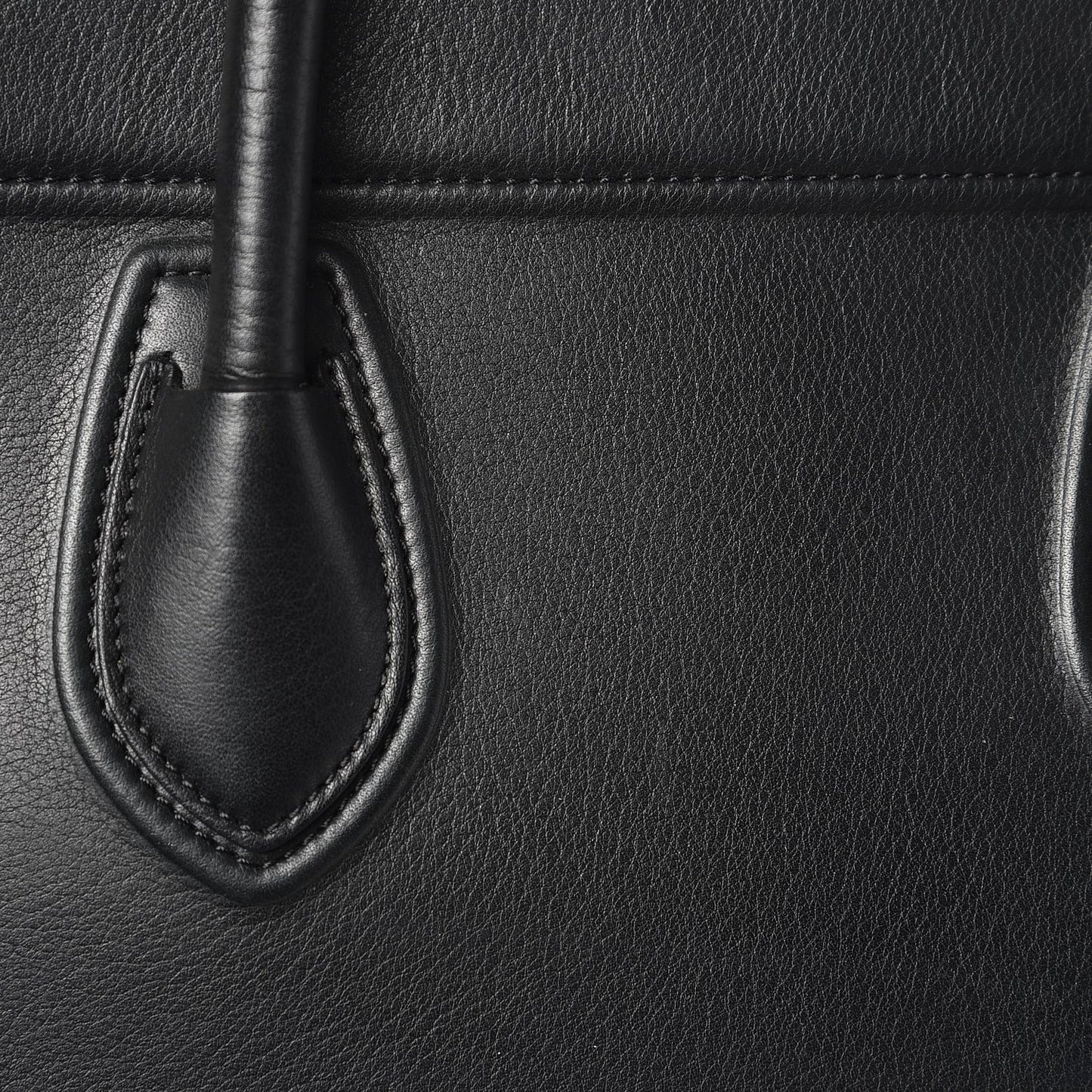 Supple Calfskin Medium Phantom Luggage Black