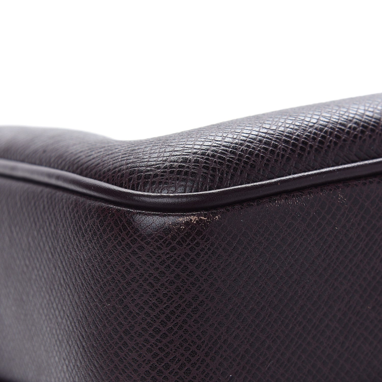 Louis Vuitton Taiga Reporter Messenger Acajou 10 of 12