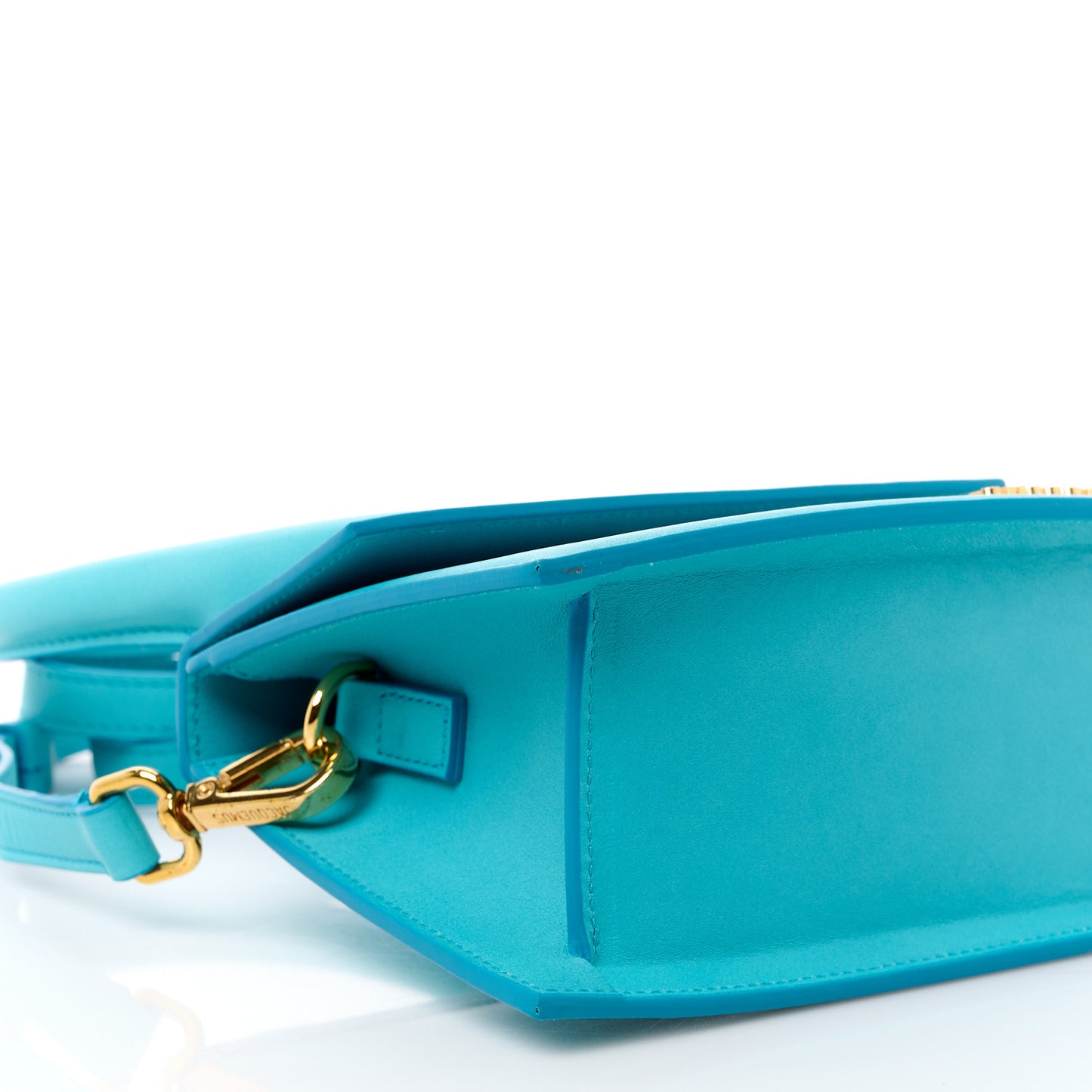 Smooth Calfskin Le Chiquito Moyen Turquoise