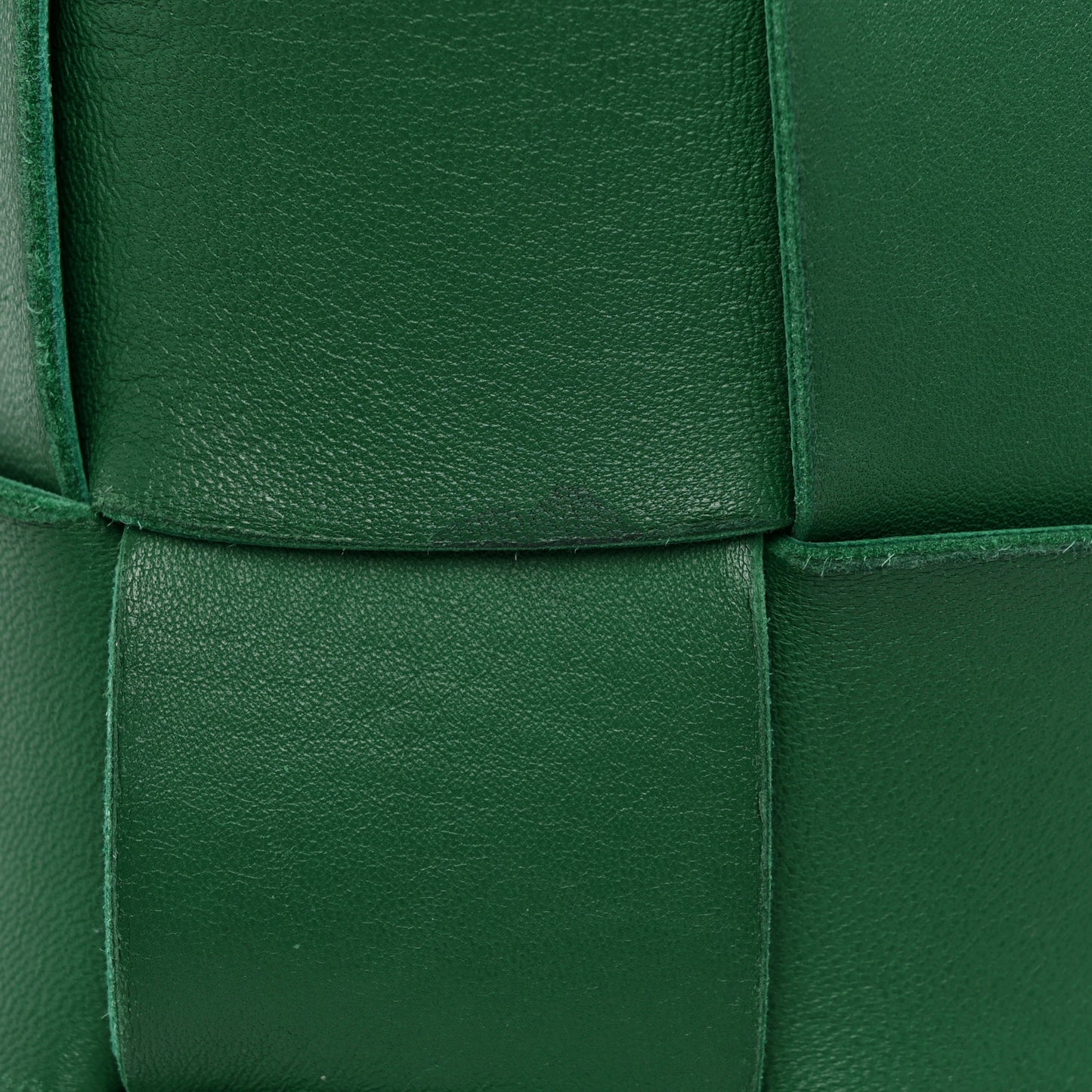Lambskin Maxi Intrecciato Cassette Messenger Racing Green