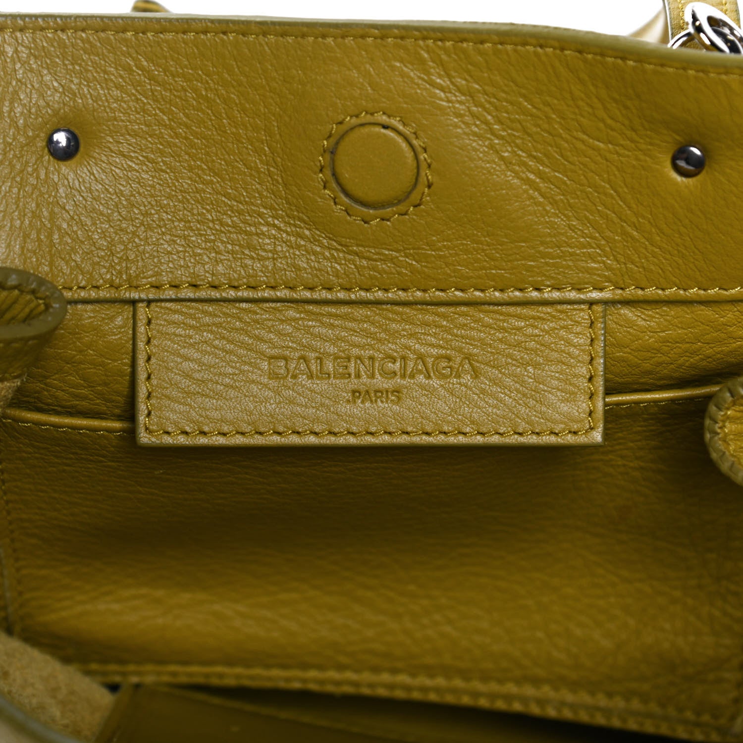 Balenciaga Veau Papier A4 Zip Around Tote Jaune Epi 5 of 11