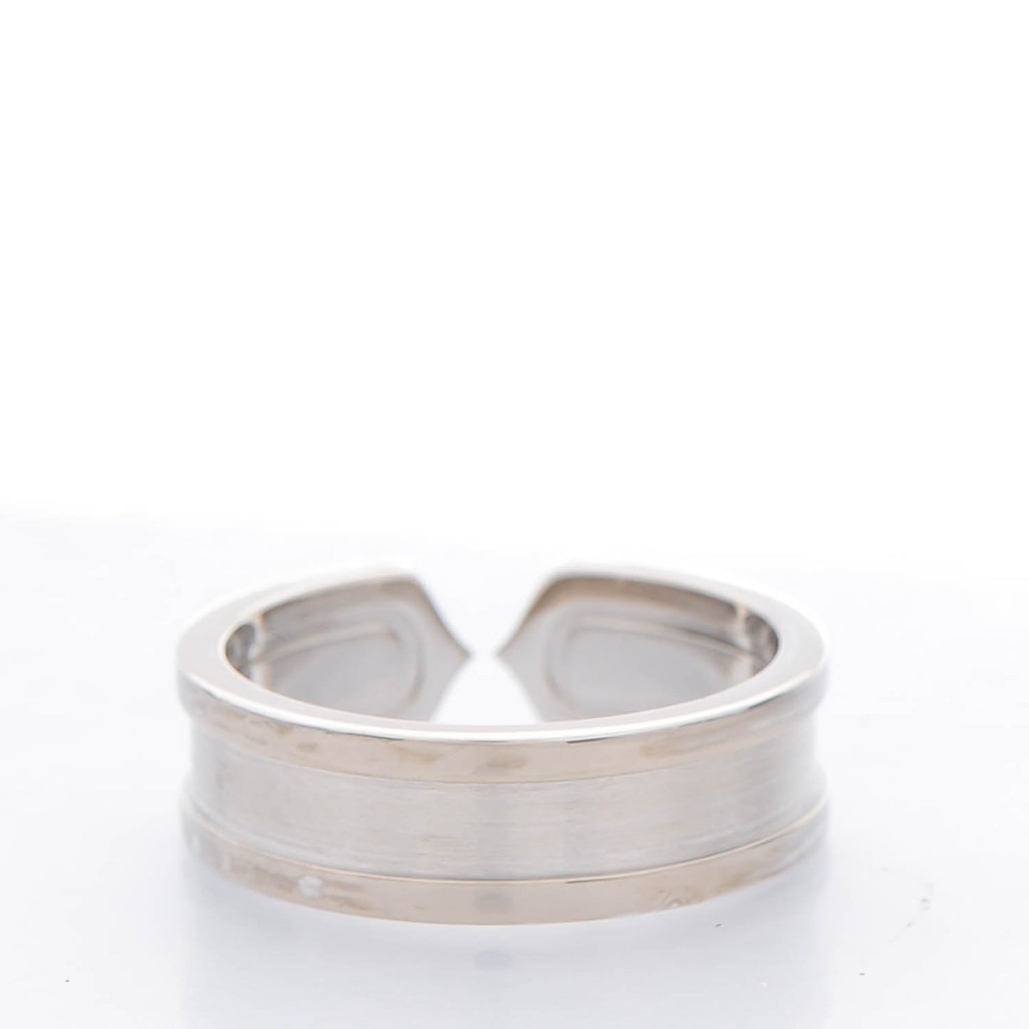 18K White Gold 7mm C De Ring 57 8
