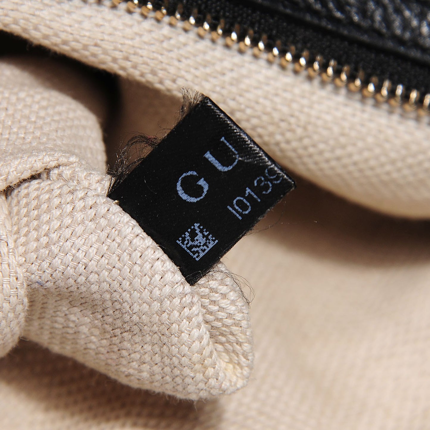 Pebbled Calfskin Medium Soho Chain Shoulder Bag Black