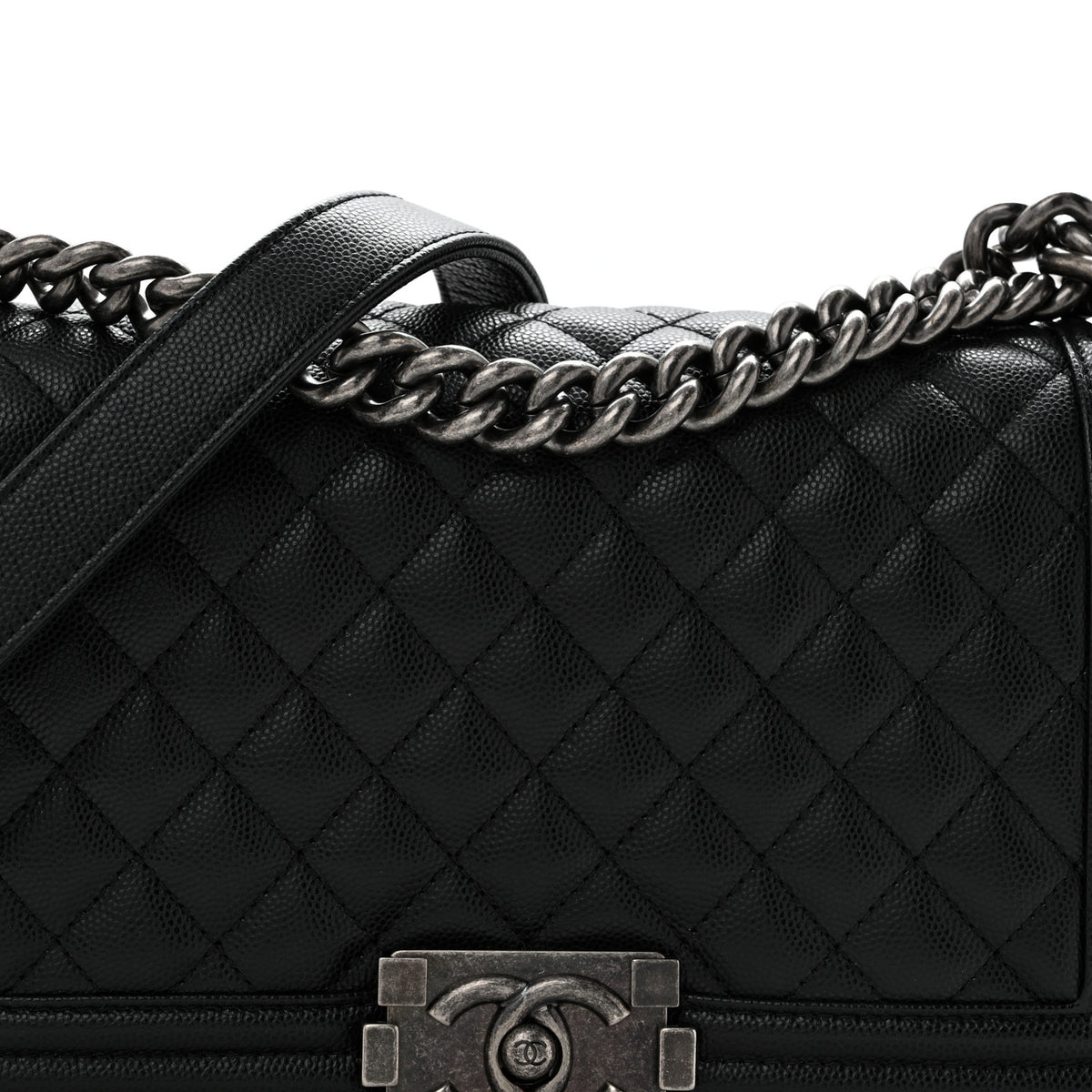 Caviar Quilted Medium Boy Flap Black