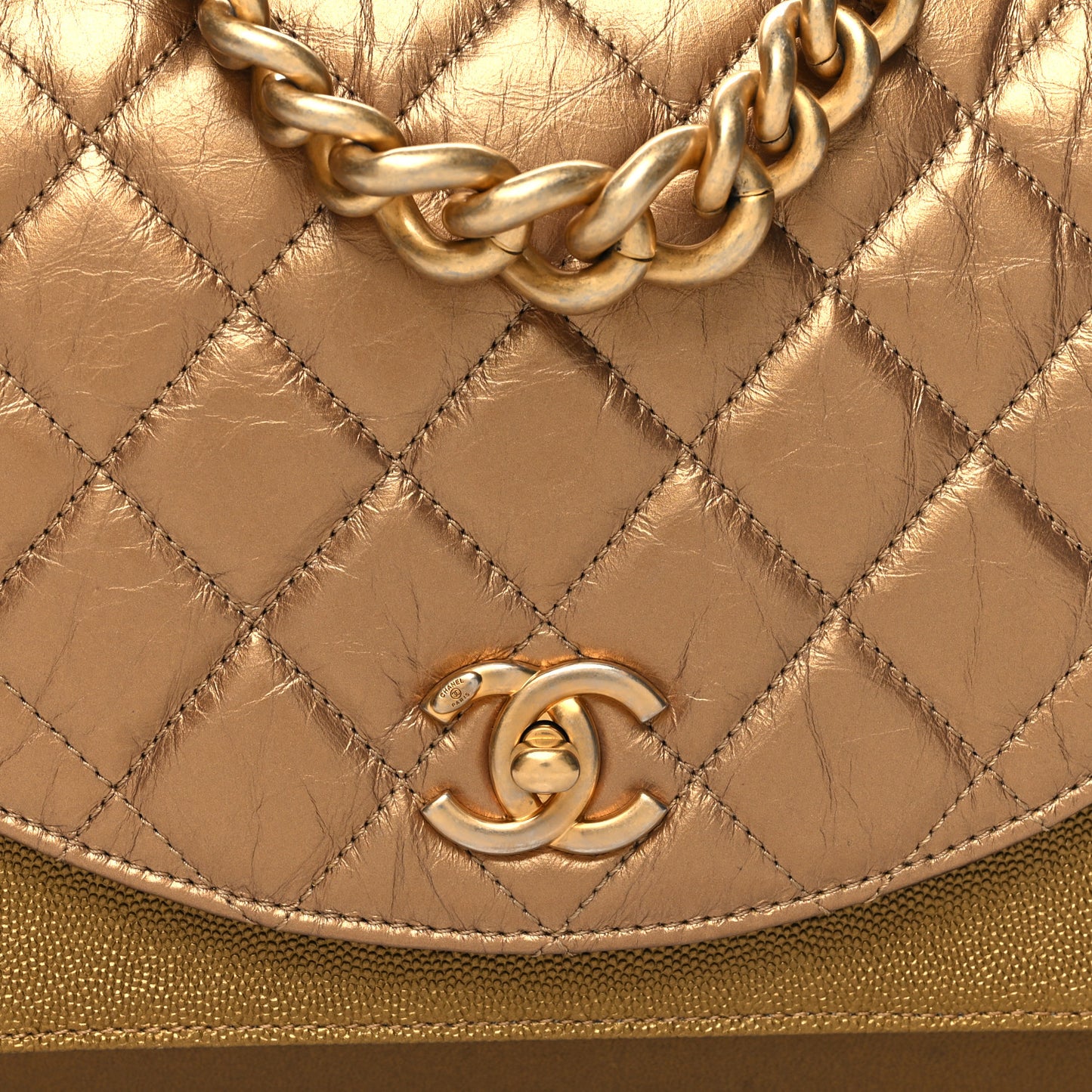 Metallic Calfskin Caviar Quilted Mini Chain Handle Flap Gold