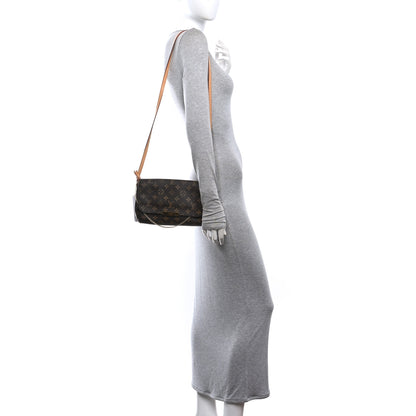 Louis Vuitton Monogram Favorite MM 2 of 9
