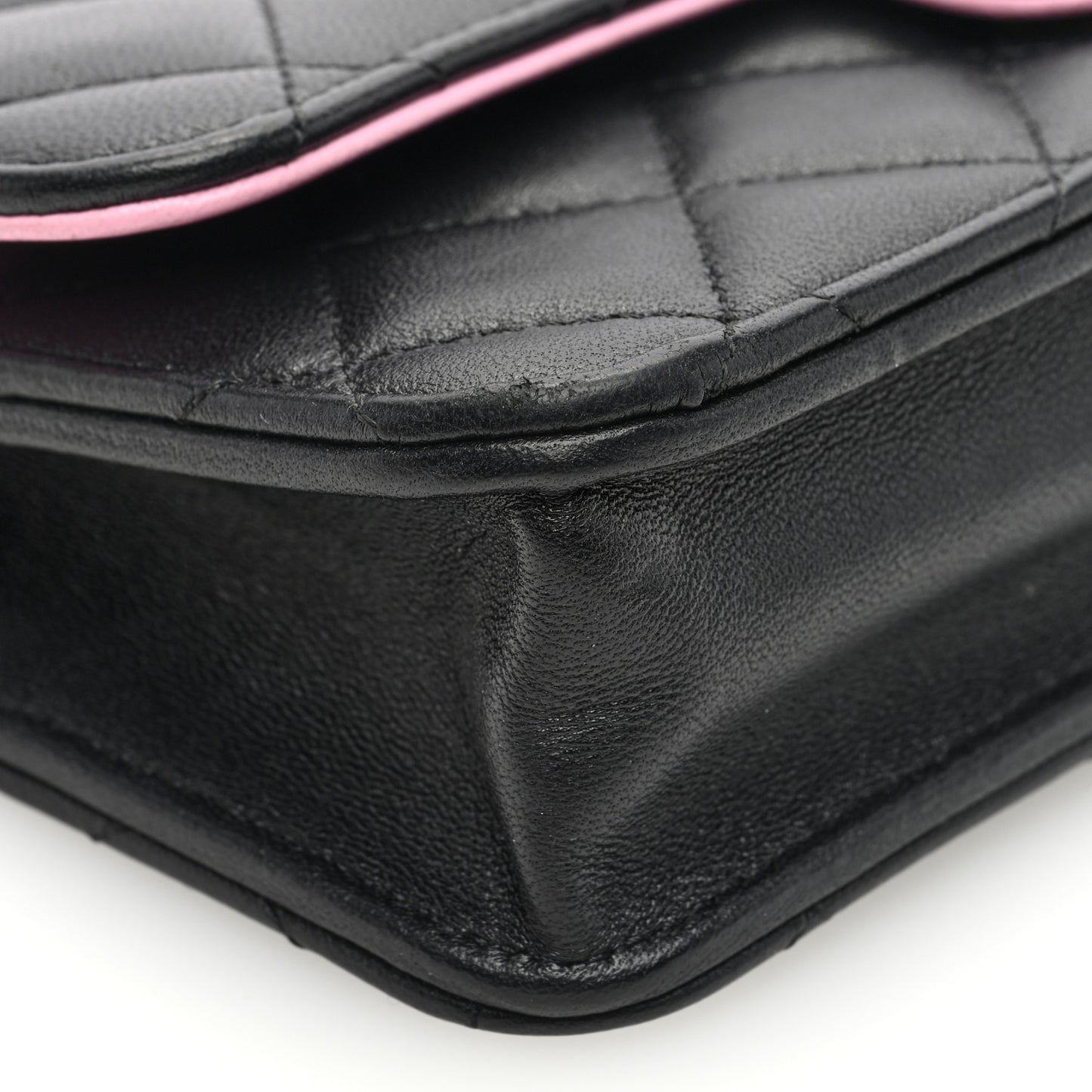 Lambskin Quilted Flap Phone Holder With Chain Black Lilac