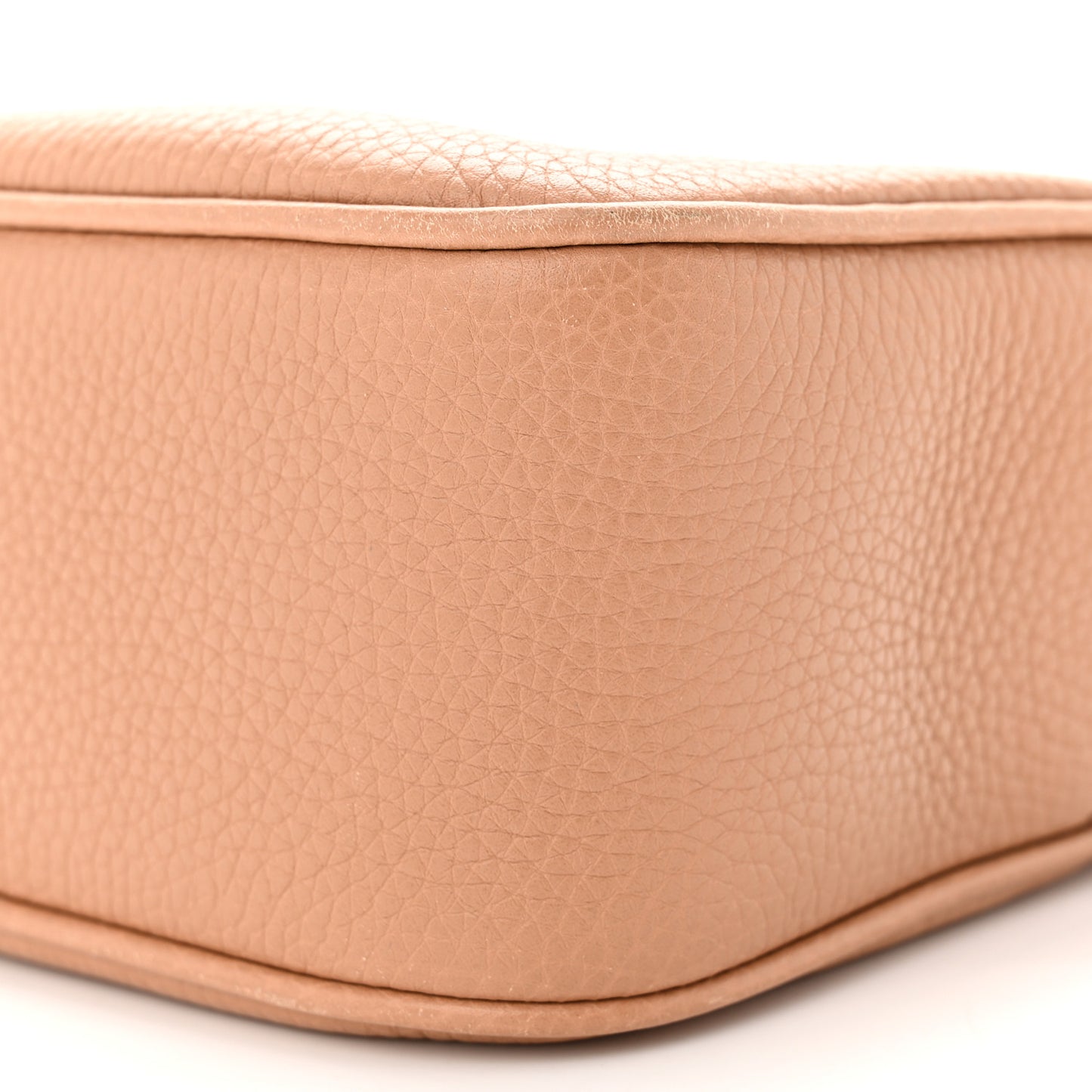 Pebbled Calfskin Small Soho Disco Bag Camelia
