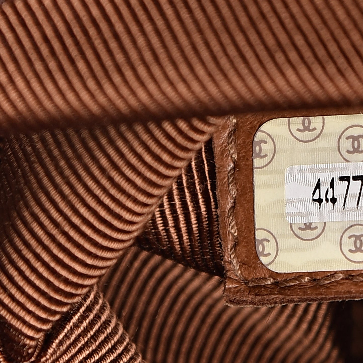 Caviar CC Shoulder Bag Brown