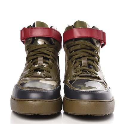 Valentino Garavani Calfskin Canvas Camouflage Rockstud Rock Be Sneakers 39.5 Olive 2 of 10