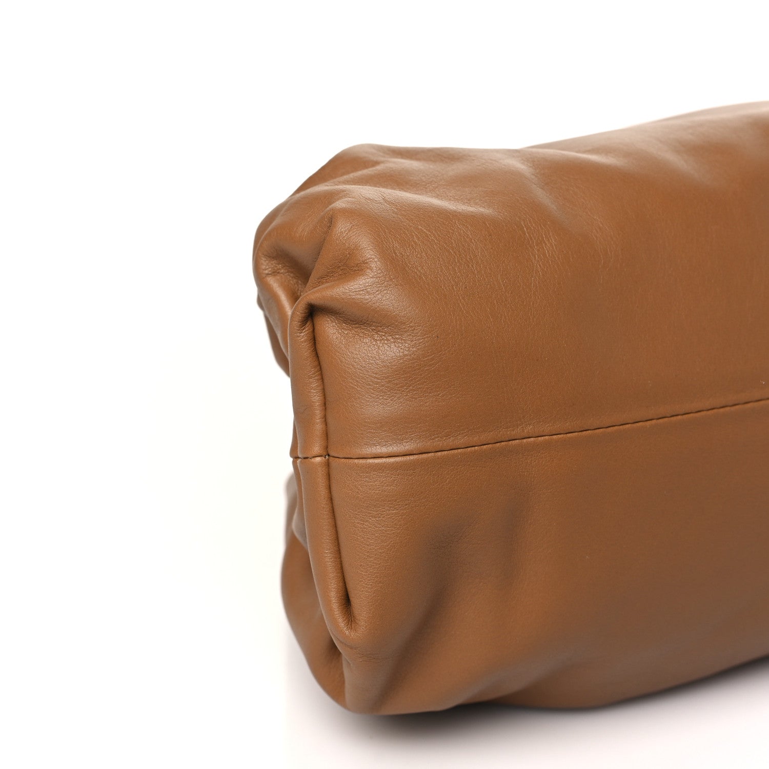 Bottega Veneta Smooth Butter Calf The Pouch Oversized Clutch Cammello 9 of 10