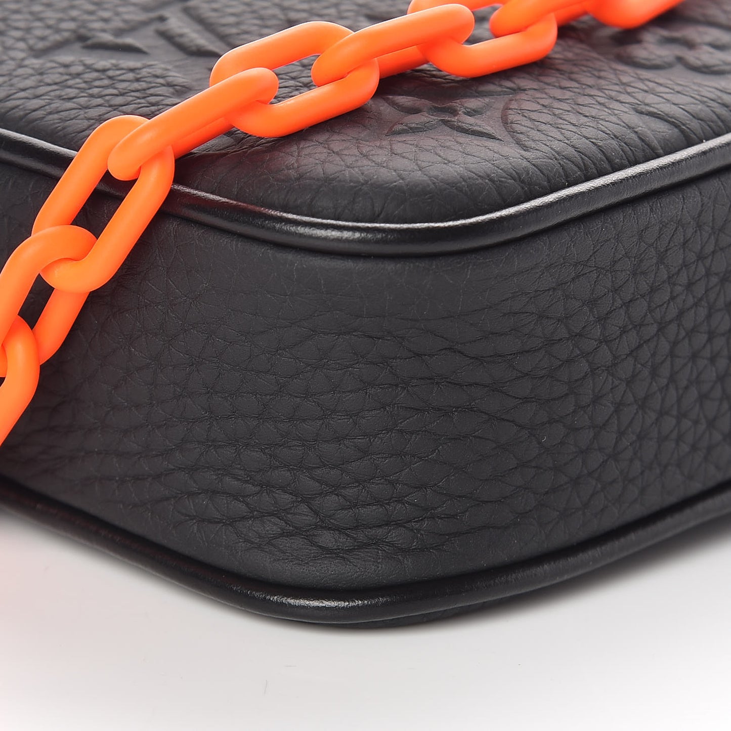 Taurillon Monogram Uniformes Solar Ray Soft Pochette Volga Belt Bag Black