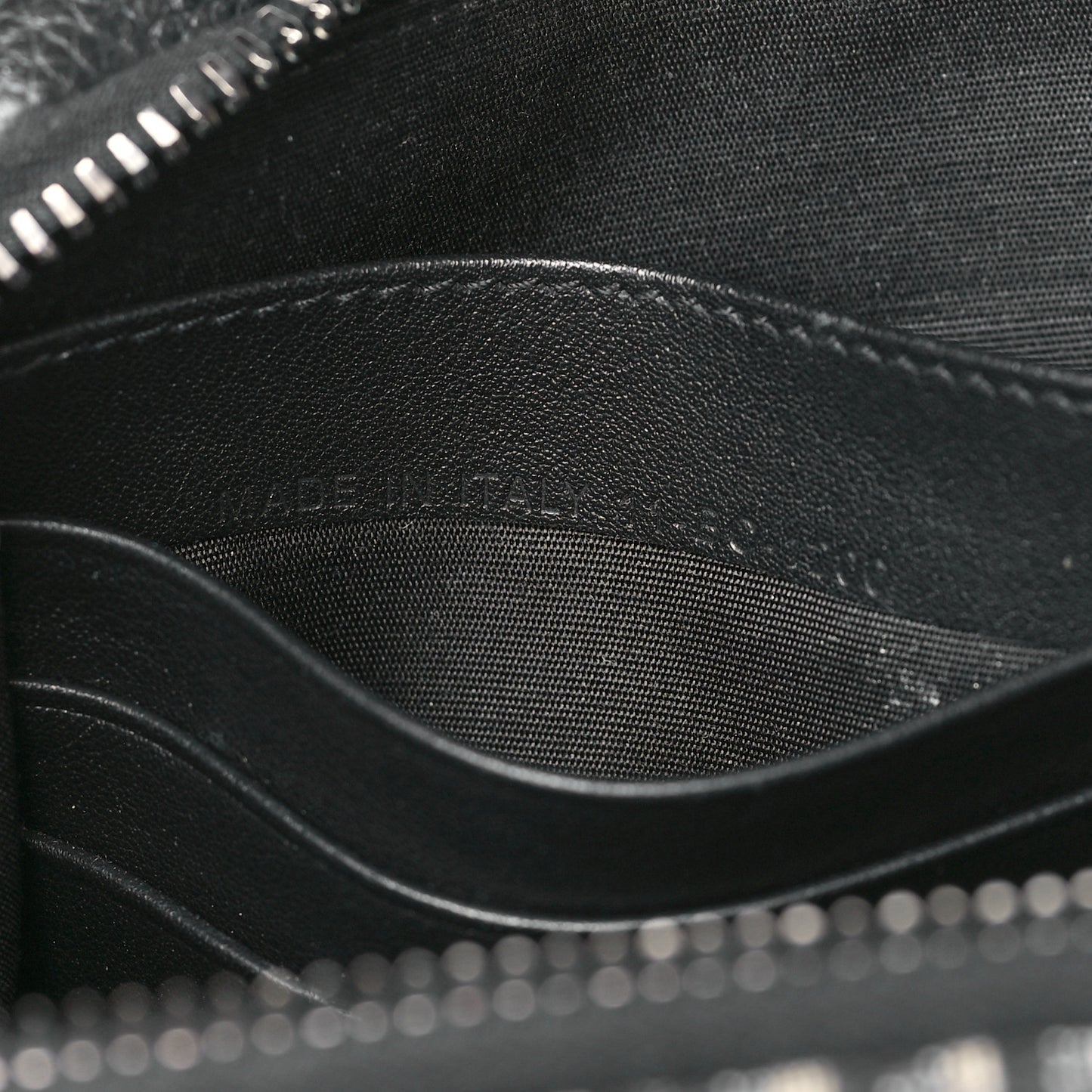 Oblique Messenger Pouch Black