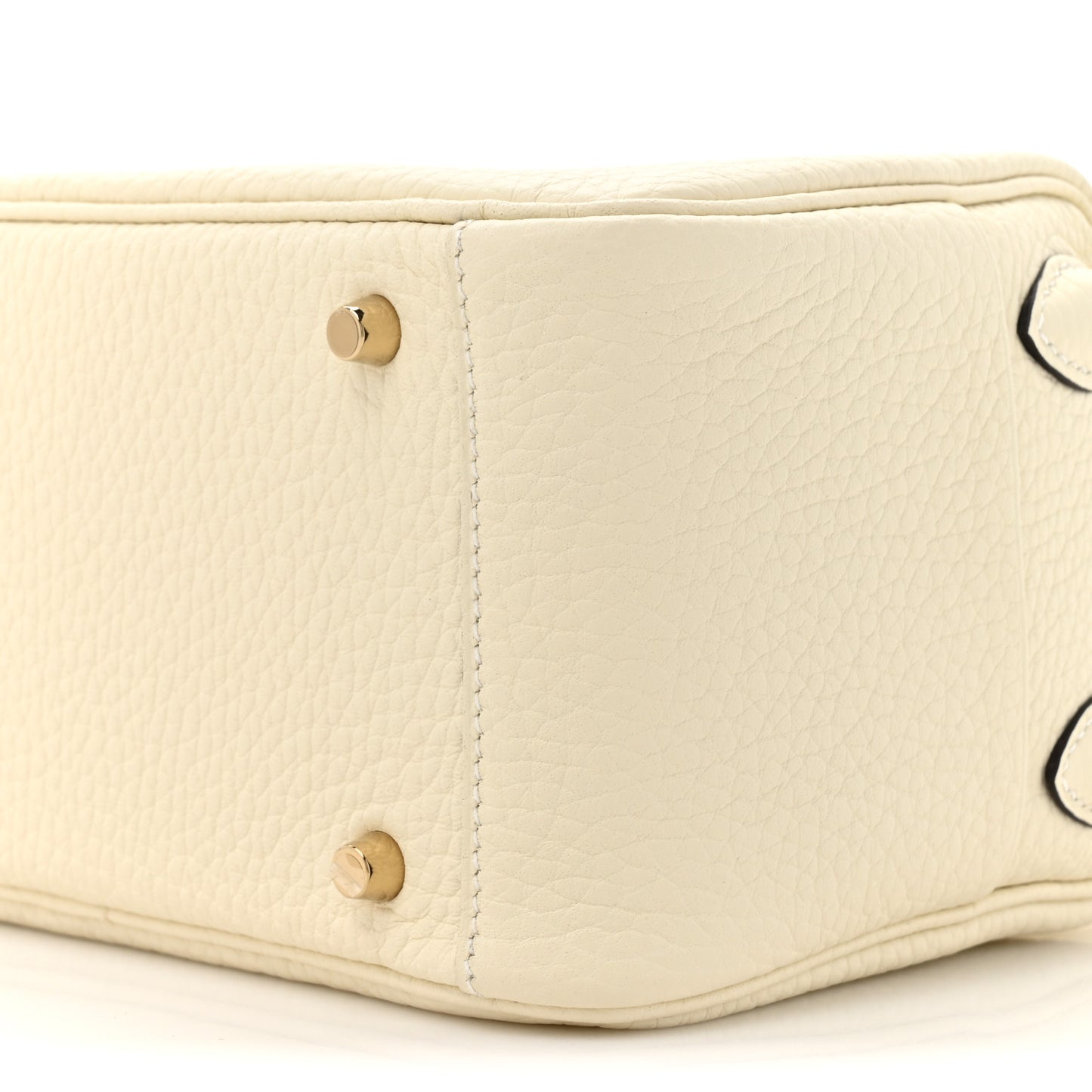 Taurillon Clemence Mini Lindy 20 So Cream