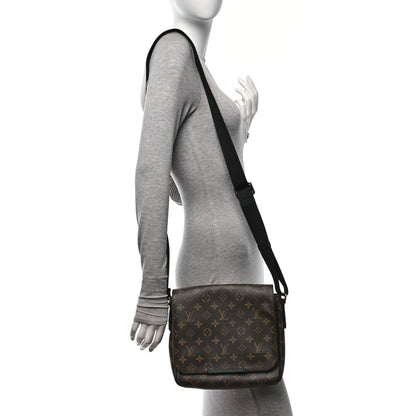 Louis Vuitton Monogram Macassar District PM 2 of 9