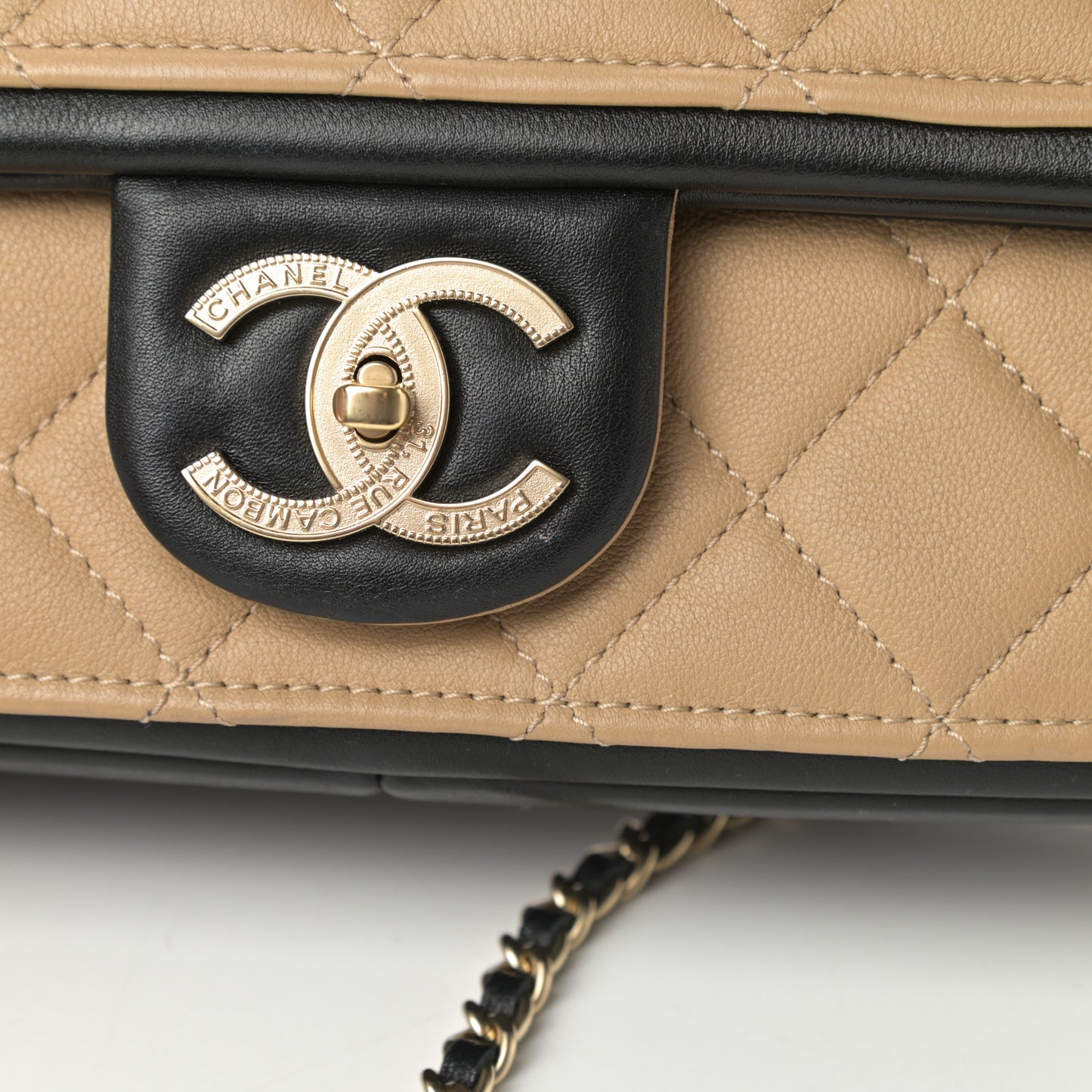 Calfskin Quilted Medium Graphic Flap Beige Black