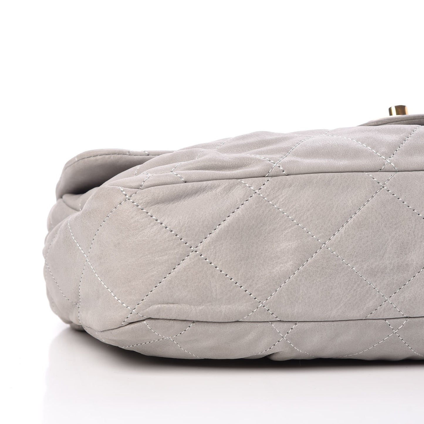 Iridescent Calfskin Large Chic Quilt Flap Grey