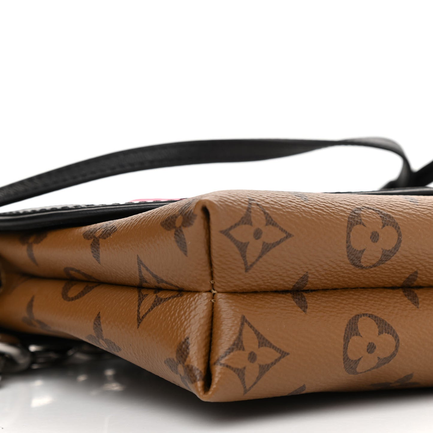 Reverse Monogram Kabuki Pochette Black