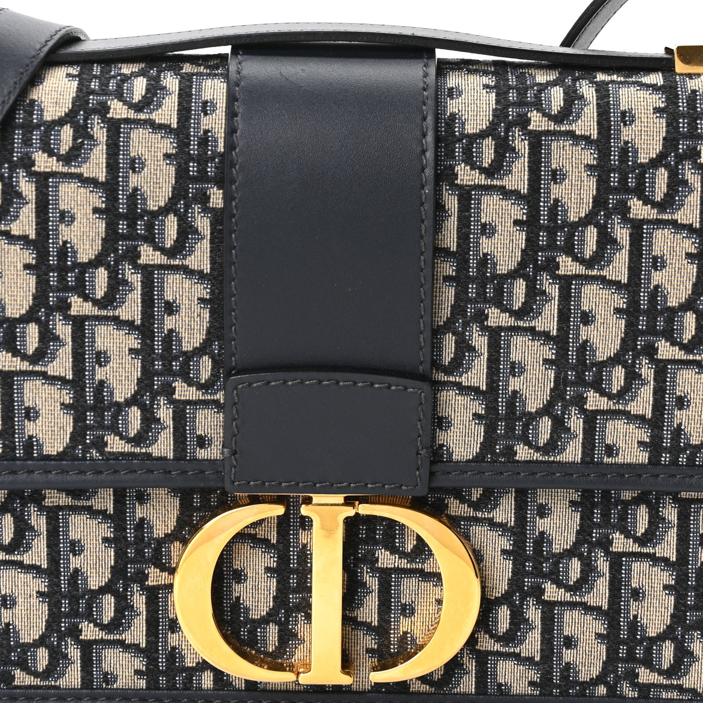 Oblique 30 Montaigne Flap Bag Blue