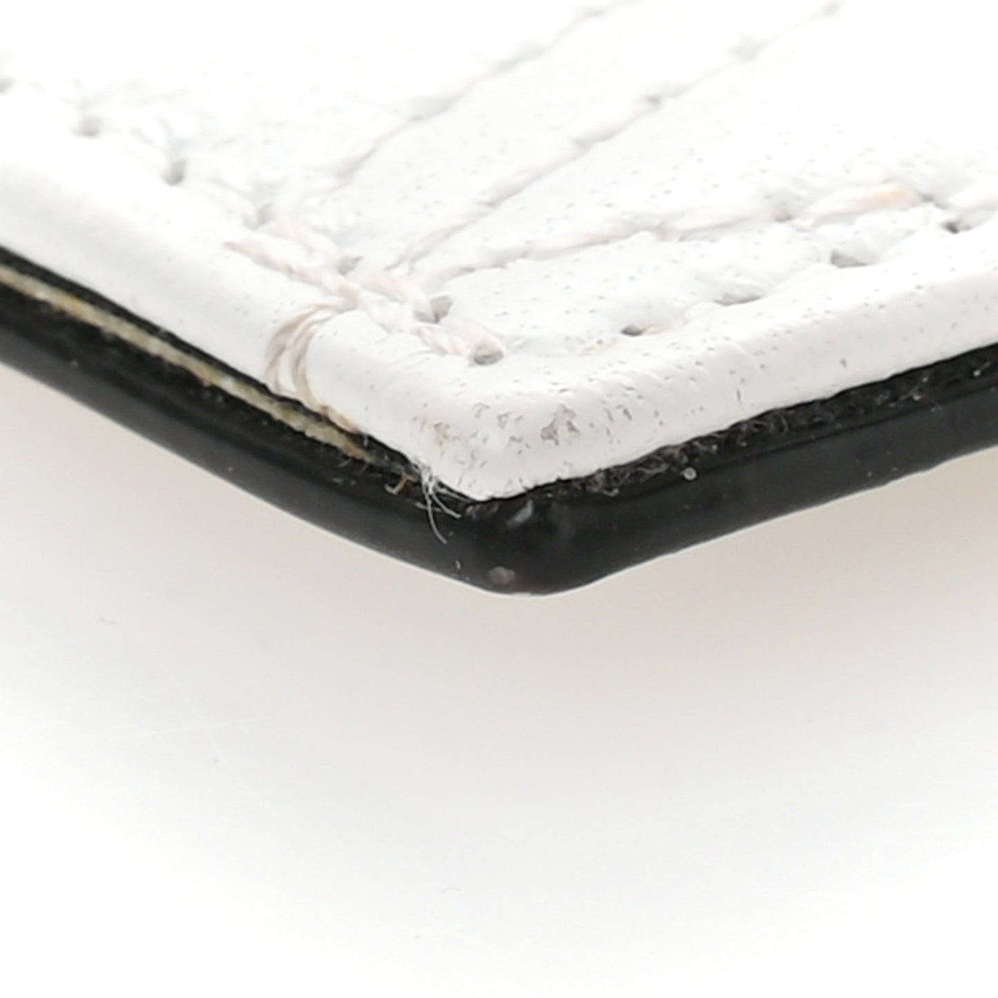 Lambskin Quilted Virtus Chain Card Holder Ecru