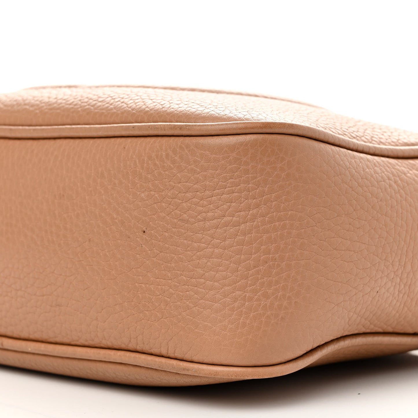Pebbled Calfskin Small Soho Disco Bag Camelia