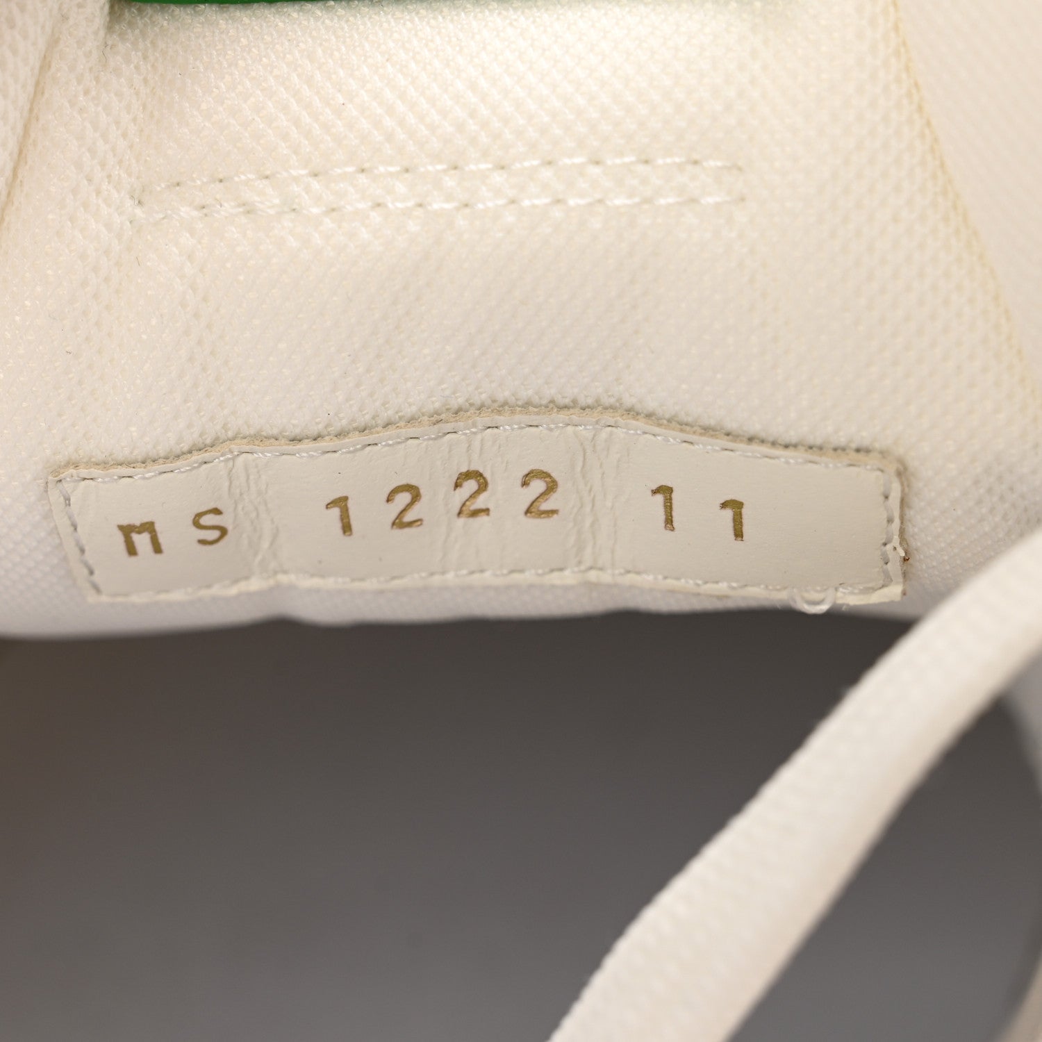 Louis Vuitton Calfskin Monogram Mens Rivoli Sneakers 11 White 8 of 11