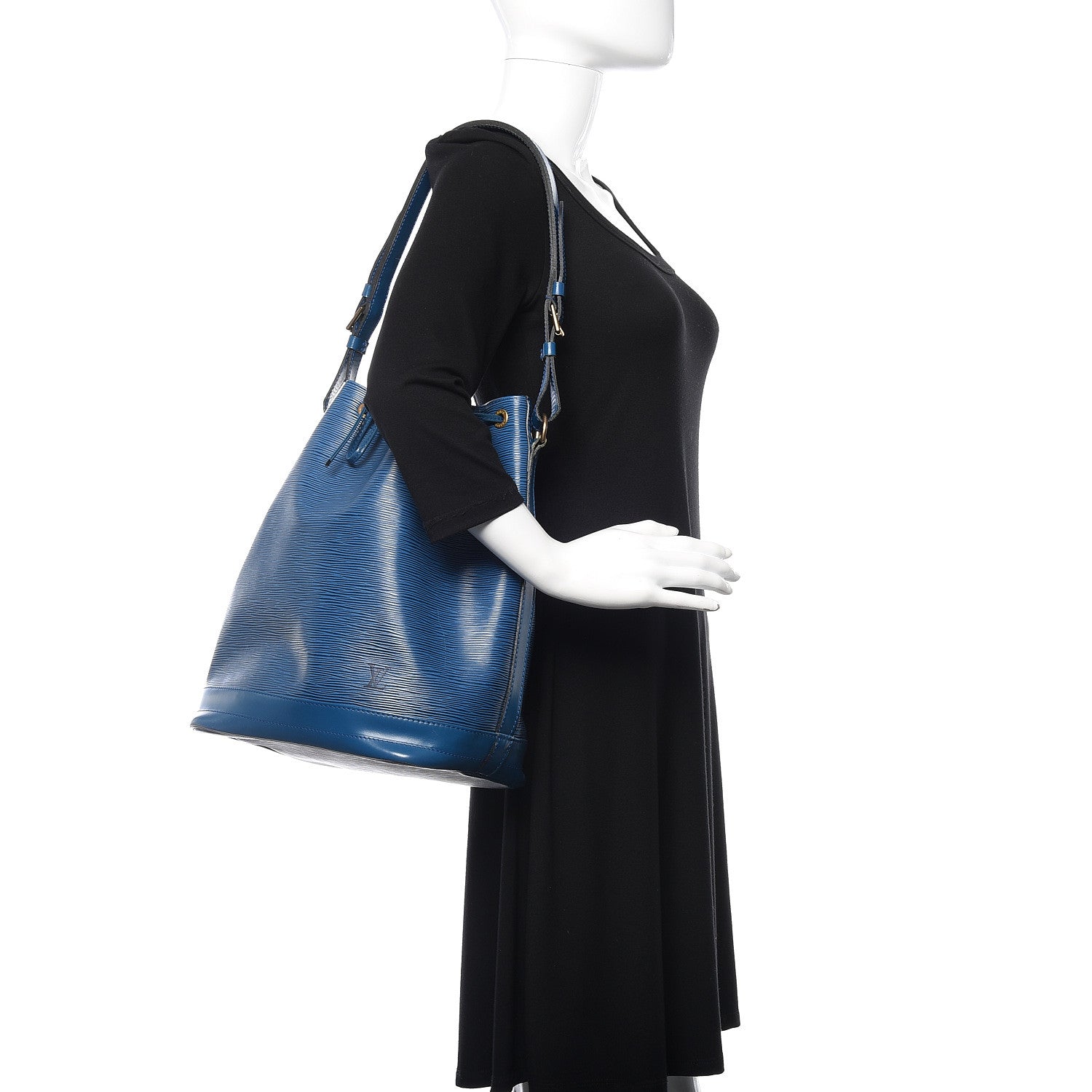 Louis Vuitton Epi Noe Toledo 2 of 9