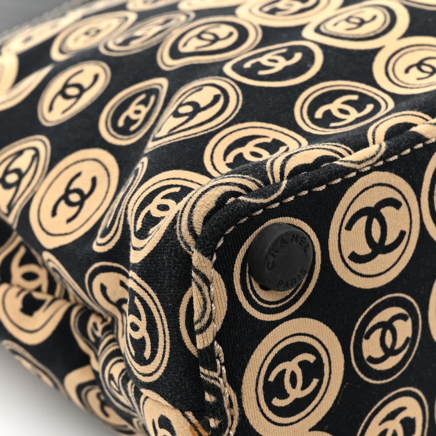 Jersey Calfskin Printed Large Frame Handle Bag Beige Black